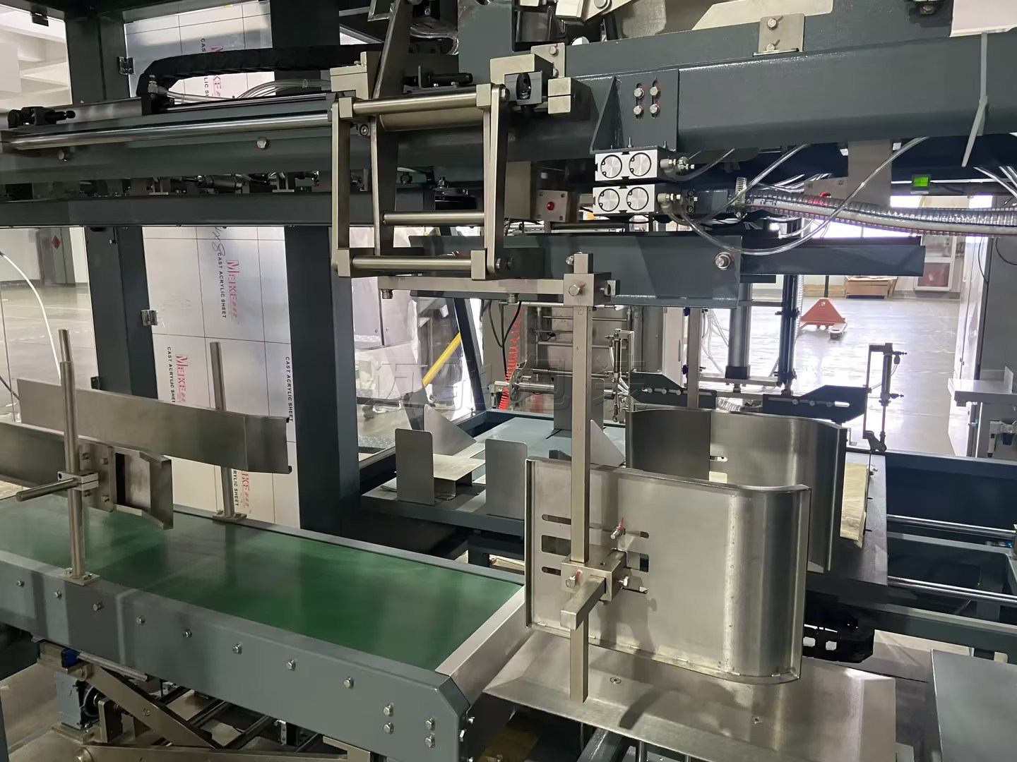 廣州邁馳專注各類原料包裝機研發(fā)，提升包裝作業(yè)效能